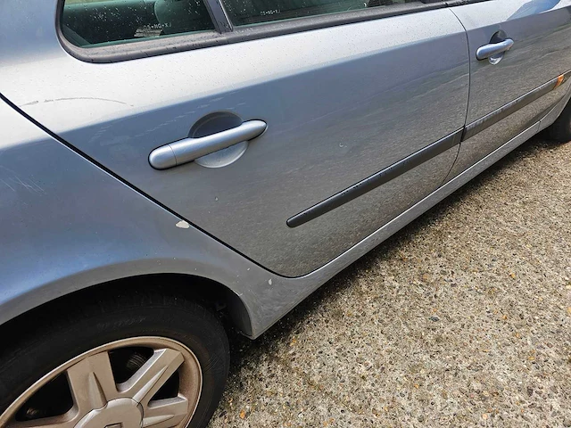 2003 renault laguna 1.8-16v elective - afbeelding 6 van  25