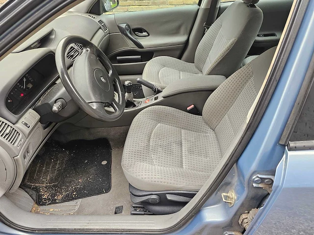 2003 renault laguna 1.8-16v elective - afbeelding 14 van  25