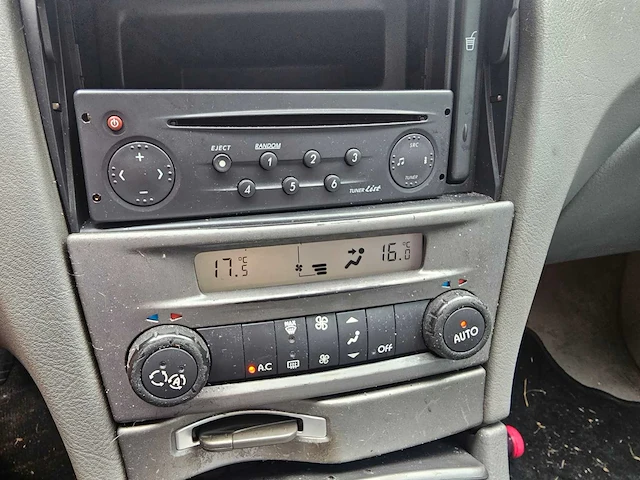 2003 renault laguna 1.8-16v elective - afbeelding 15 van  25