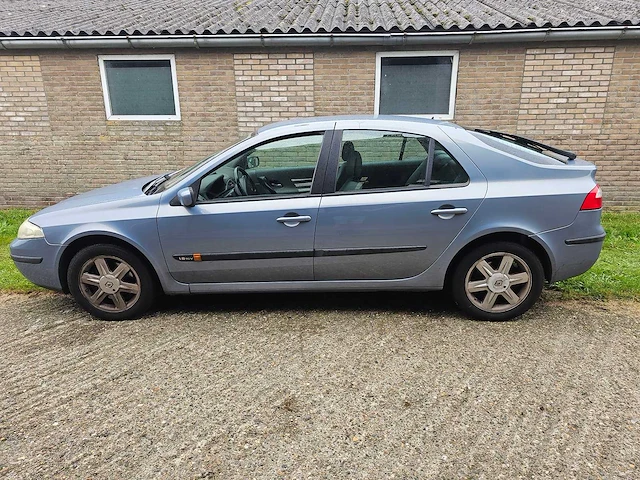 2003 renault laguna 1.8-16v elective - afbeelding 12 van  25