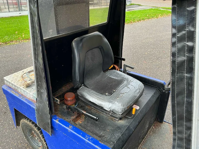 2003 spijkstaal 305-lh industriële trekker - afbeelding 4 van  24