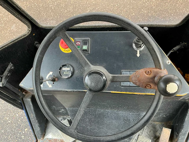 2003 spijkstaal 305-lh industriële trekker - afbeelding 9 van  24