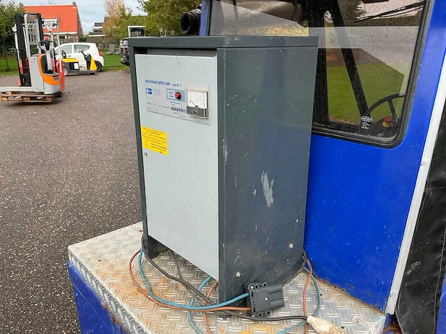 2003 spijkstaal 305-lh industriële trekker - afbeelding 16 van  24