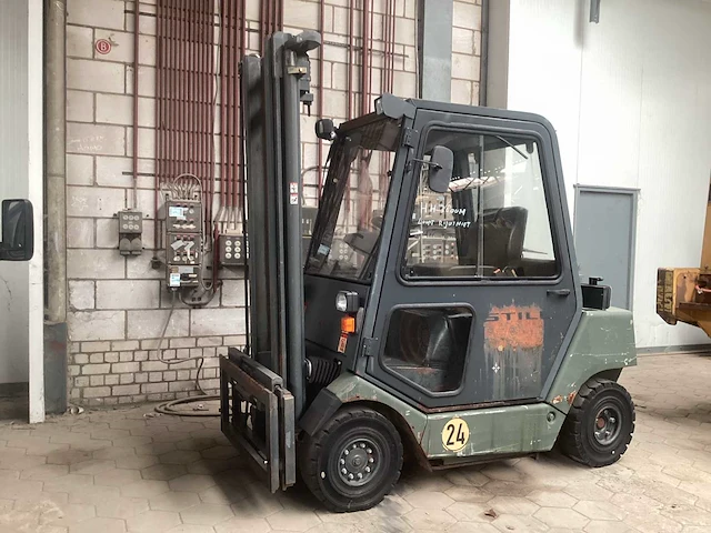 2003 still r70-30 vorkheftruck - afbeelding 1 van  9