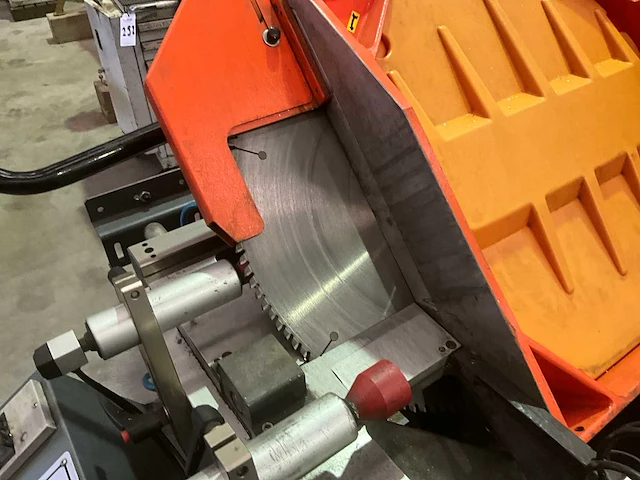 2003 tekna tk-123/p afkortcirkelzaagmachine - afbeelding 8 van  11