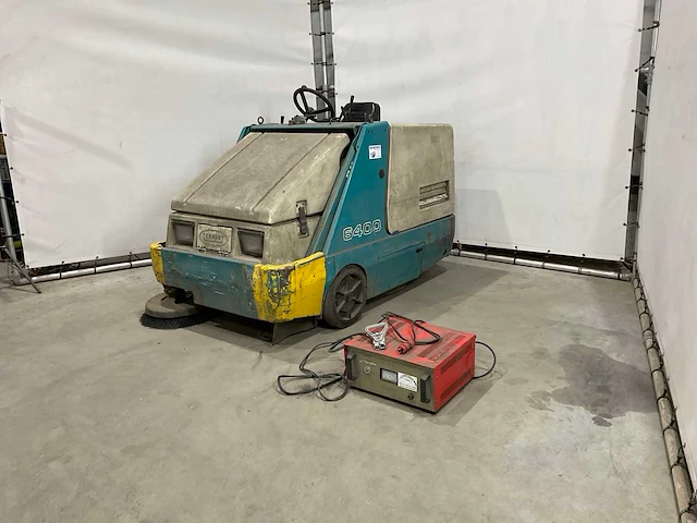 2003 tennant 6400 veegmachine - afbeelding 1 van  18