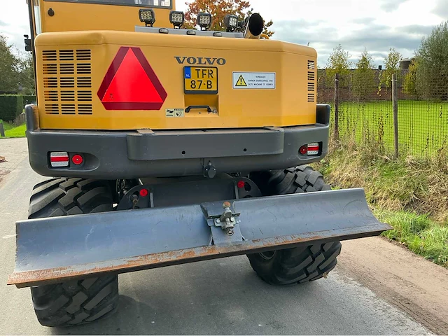 2003 volvo ew70 banden graafmachine - afbeelding 24 van  42