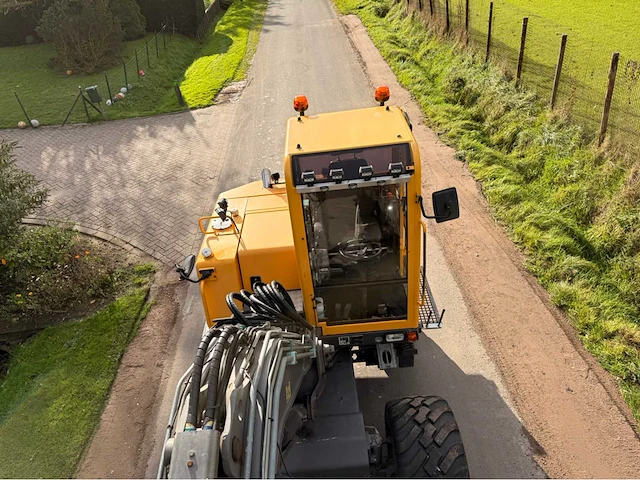 2003 volvo ew70 banden graafmachine - afbeelding 32 van  42