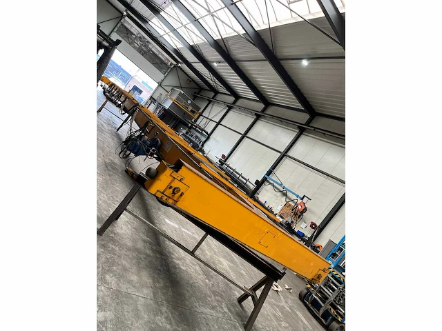 2003 wll 3000 kg. bovenloophalkraan - afbeelding 26 van  32
