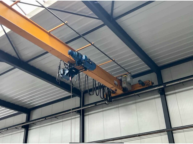 2003 wll 3000 kg. bovenloophalkraan - afbeelding 29 van  32