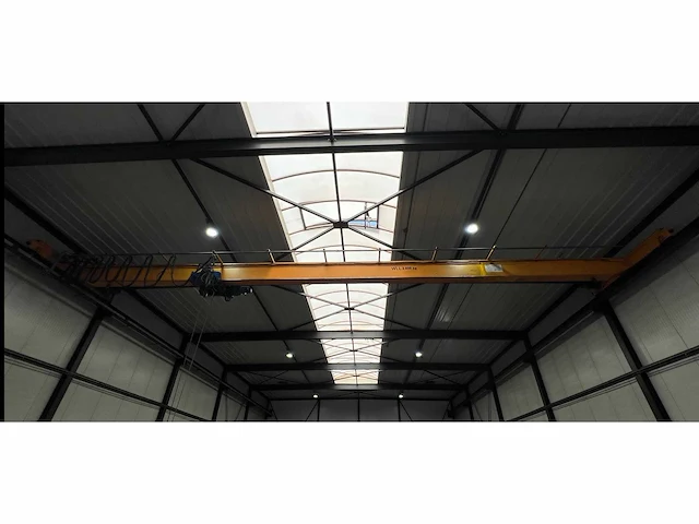 2003 wll 3000 kg. bovenloophalkraan - afbeelding 30 van  32