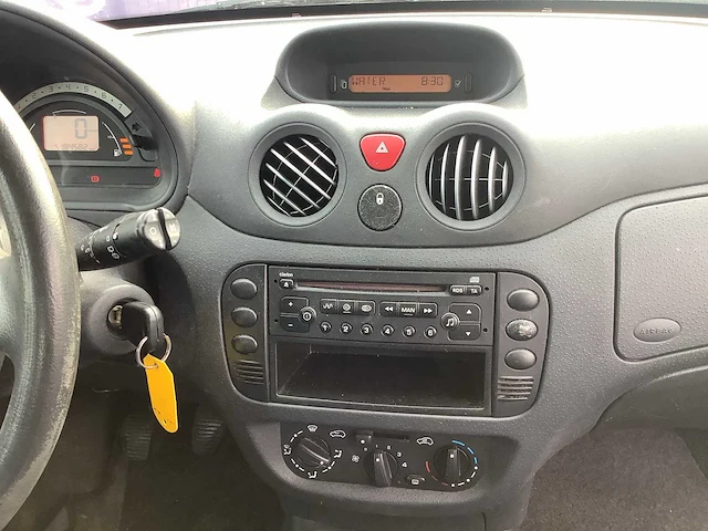 2004 - citroen - c2 - 1.1i ligne prestige - personenauto - afbeelding 12 van  13
