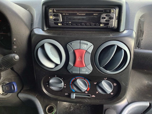 2004 - fiat - doblò - 1.3 jtd basis - bedrijfswagen - afbeelding 8 van  10