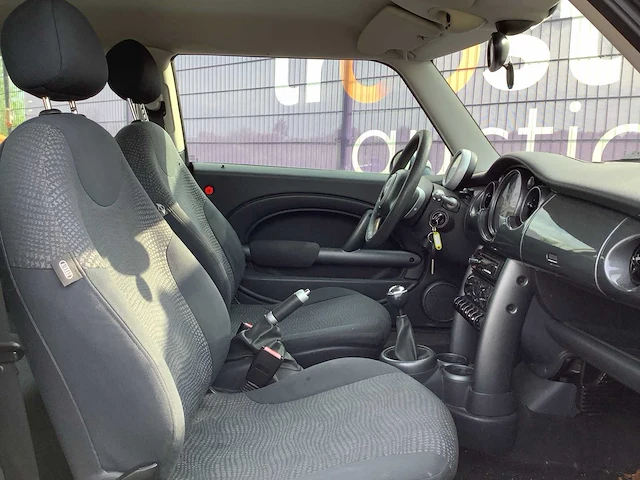 2004 - mini - cooper one - personenauto - afbeelding 11 van  12