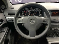 2004 - opel - astra - 1.4 enjoy - personenauto - afbeelding 2 van  13