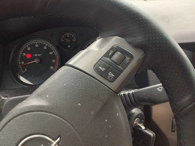 2004 - opel - astra - 1.4 essentia - personenauto - afbeelding 2 van  14