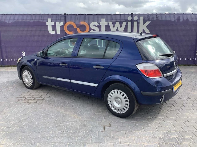 2004 - opel - astra - 1.4 essentia - personenauto - afbeelding 8 van  14