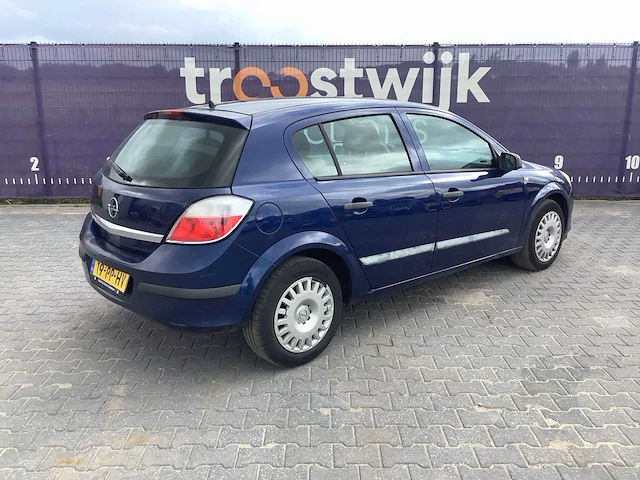 2004 - opel - astra - 1.4 essentia - personenauto - afbeelding 9 van  14
