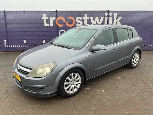 2004 - opel - astra - 1.6 elegance - personenauto - afbeelding 1 van  12