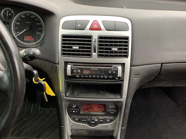2004 - peugeot - 307 break - personenauto - afbeelding 15 van  15
