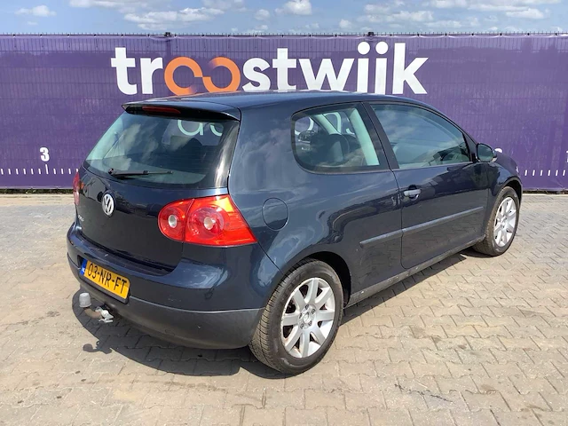 2004 - volkswagen - golf - 1.4 trendline - personenauto - afbeelding 5 van  11