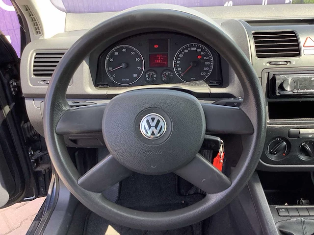 2004 - volkswagen - golf - 1.4 trendline - personenauto - afbeelding 9 van  11