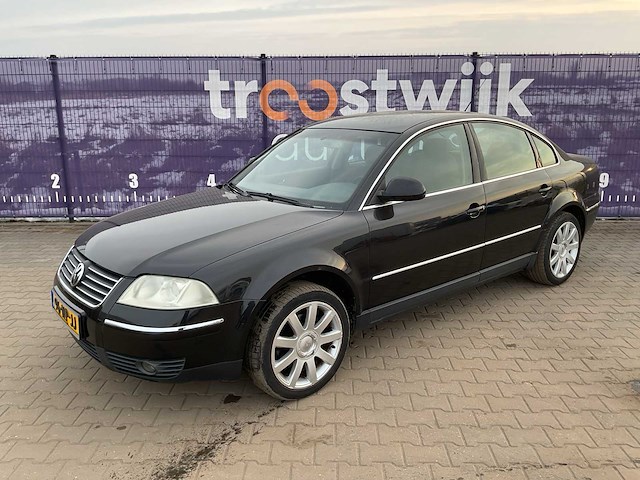 2004 - volkswagen - passat - 2.0-20v arctic - personenauto - afbeelding 1 van  13