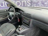 2004 - volkswagen - passat - 2.0-20v arctic - personenauto - afbeelding 10 van  13