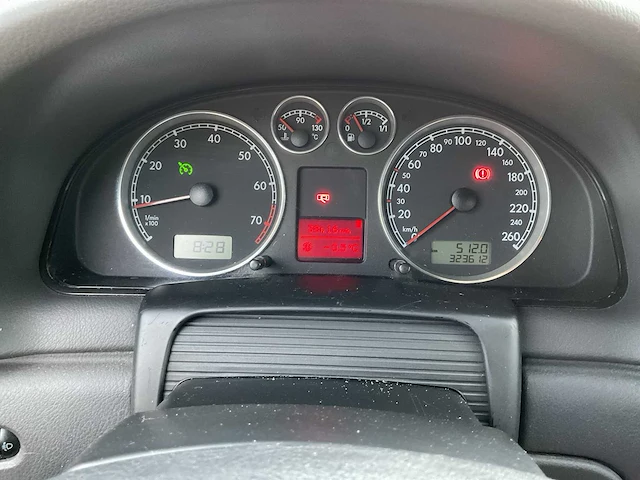 2004 - volkswagen - passat - 2.0-20v arctic - personenauto - afbeelding 13 van  13