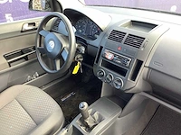 2004 - volkswagen - polo - 1.4-16v - personenauto - afbeelding 8 van  11