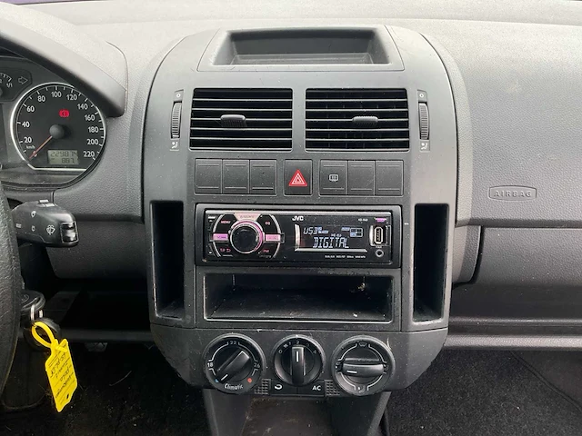 2004 - volkswagen - polo - 1.4-16v athene - personenauto - afbeelding 11 van  12