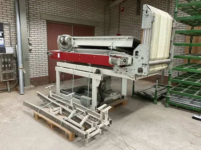 2004 adam maschinenbau kunstofkettenband, ausfrichter mit gutband beweegbare bransportband - afbeelding 1 van  19