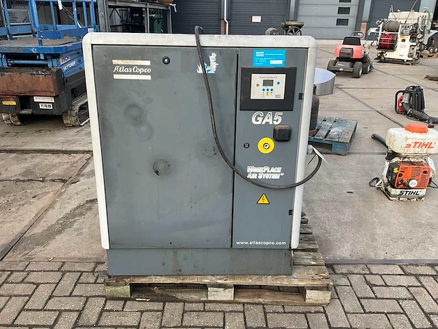 2004 atlas copco ga5 schroefcompressor - afbeelding 4 van  6