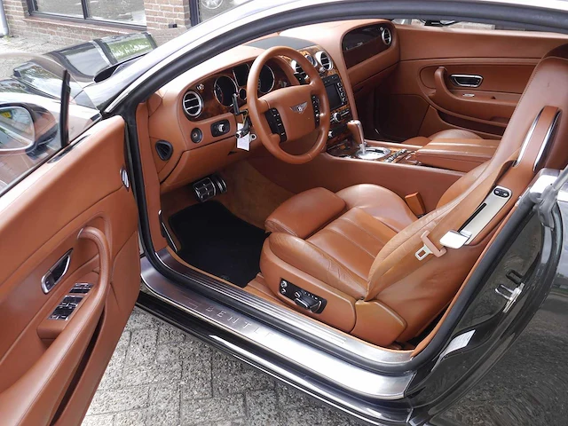 2004 bentley continental gt 6.0 w12 personenauto - afbeelding 26 van  29