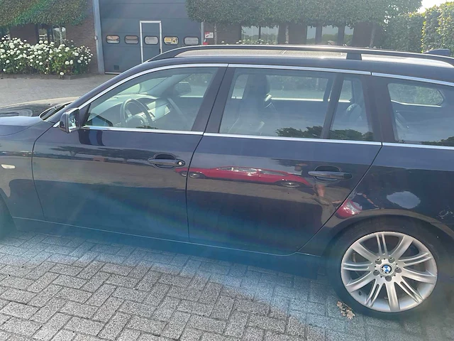 2004 bmw 5-serie touring 525i executive personenauto - afbeelding 4 van  24