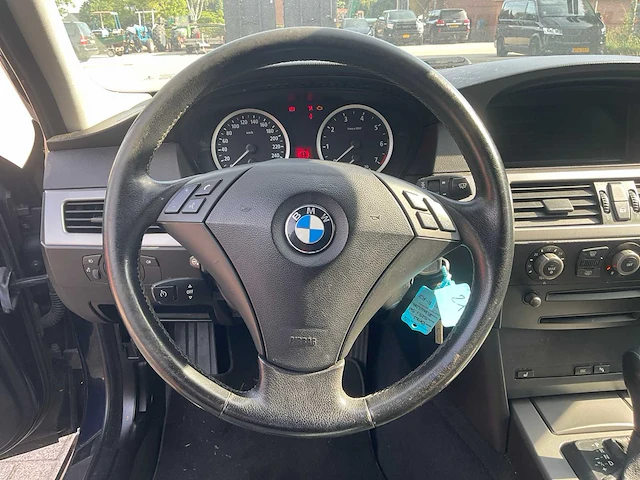 2004 bmw 5-serie touring 525i executive personenauto - afbeelding 8 van  24