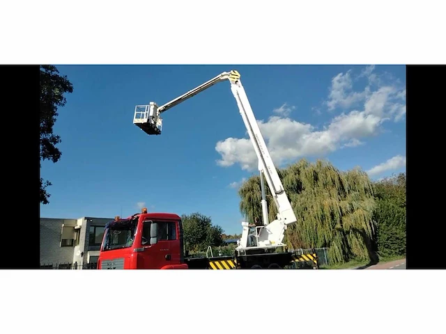 2004 bronto skylift 28m-2ti hylift hoogwerker - afbeelding 15 van  18