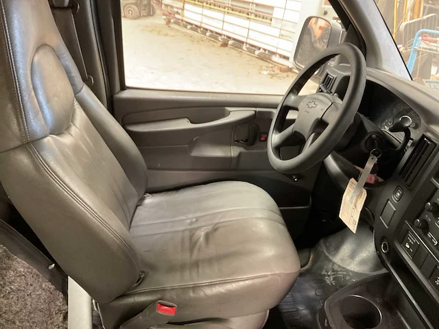 2004 chevrolet bus personenauto - afbeelding 9 van  12