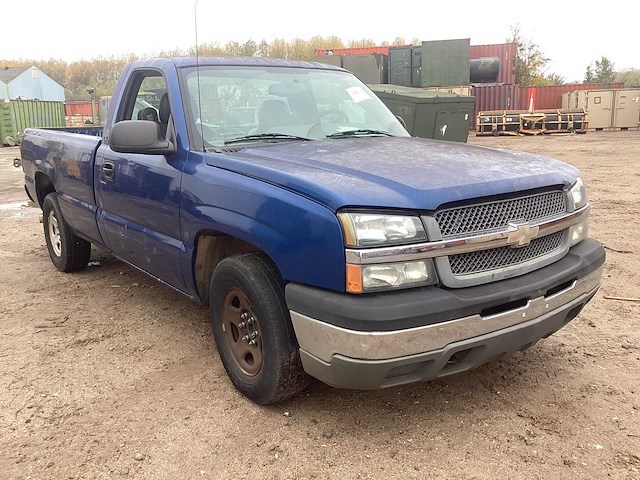 2004 chevrolet silverado bedrijfswagen - afbeelding 2 van  13