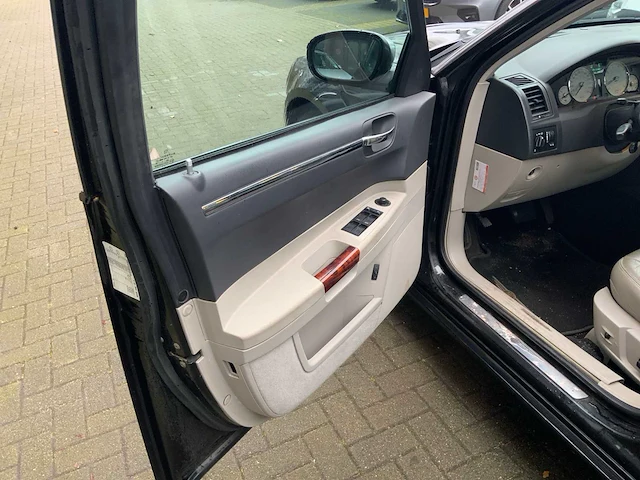 2004 chrysler 300c, 5,7i v8 aut personenauto - afbeelding 4 van  30