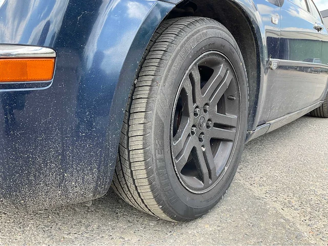 2004 chrysler 300c personenauto - afbeelding 2 van  38