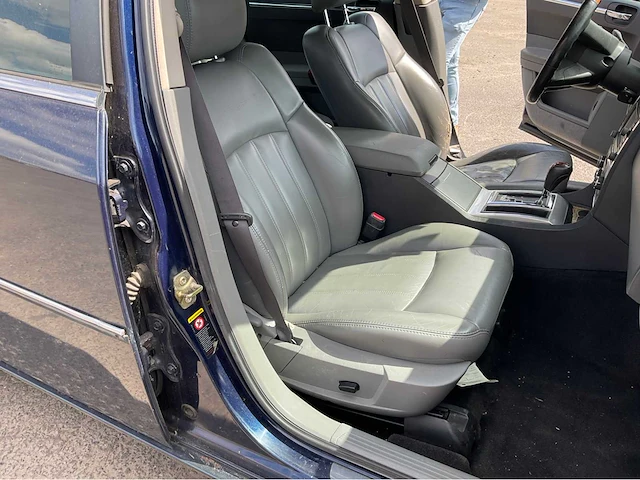 2004 chrysler 300c personenauto - afbeelding 19 van  38