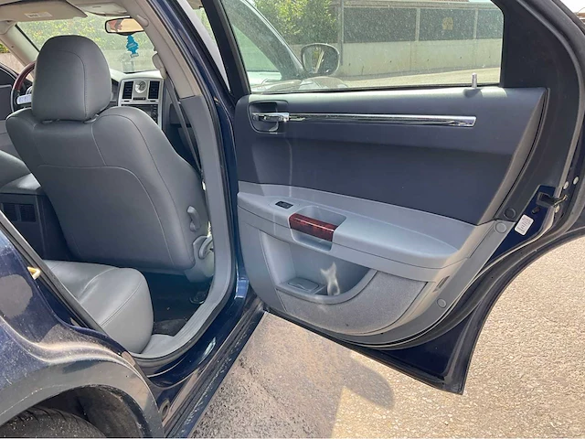 2004 chrysler 300c personenauto - afbeelding 20 van  38