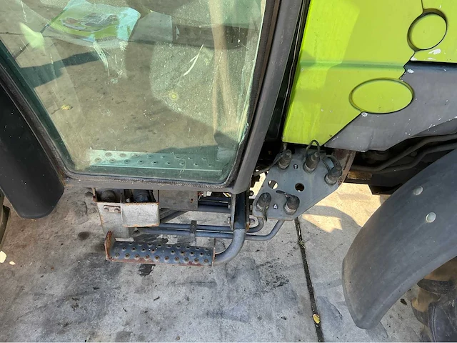 2004 claas nectis237ve vierwielaangedreven landbouwtractor - afbeelding 8 van  36