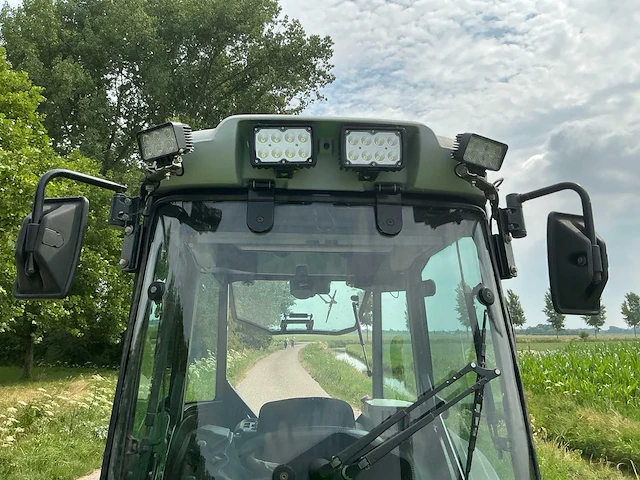 2004 deutz-fahr agrocompact f80 smalspoor- en compacttractor - afbeelding 24 van  46