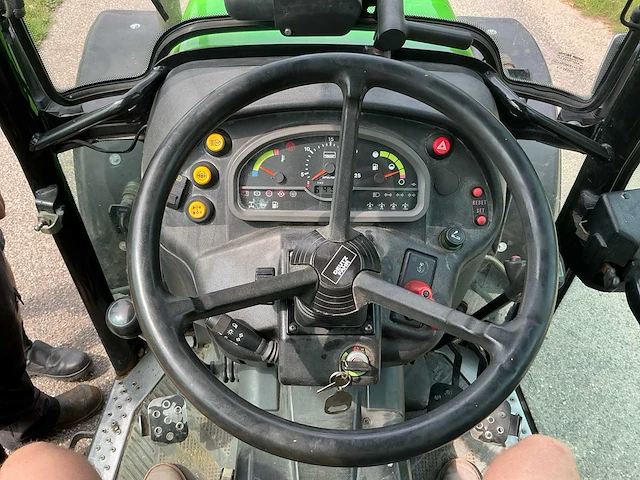 2004 deutz-fahr agrocompact f80 smalspoor- en compacttractor - afbeelding 28 van  46