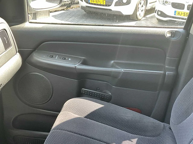 2004 dodge ram 1500 bedrijfswagen - afbeelding 18 van  31