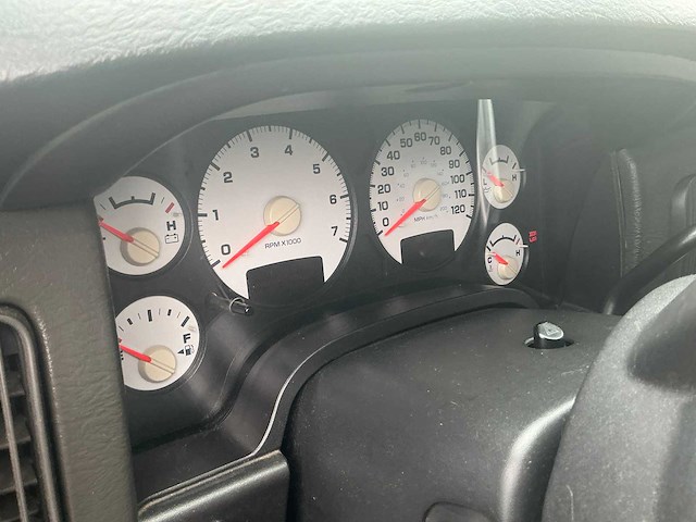 2004 dodge ram 2500 5.7 v8 02-vtt-4 - afbeelding 6 van  44