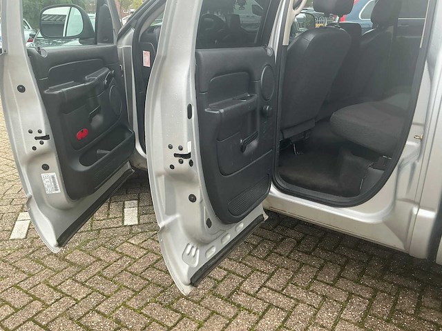 2004 dodge ram 2500 5.7 v8 02-vtt-4 - afbeelding 16 van  44