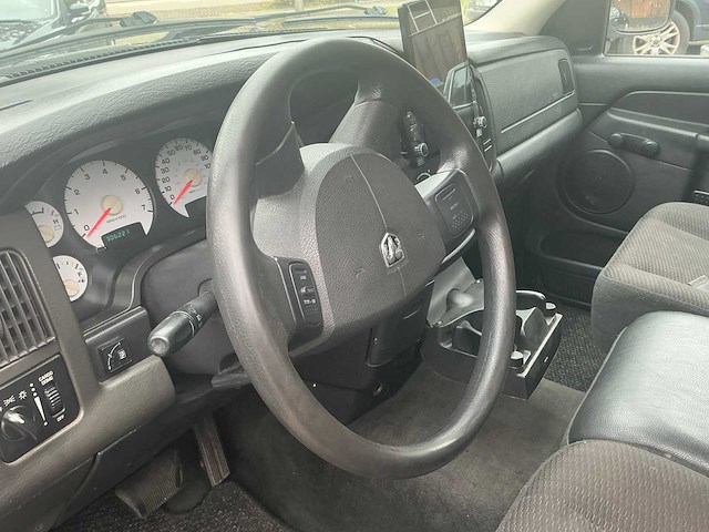 2004 dodge ram 2500 5.7 v8 02-vtt-4 - afbeelding 18 van  44